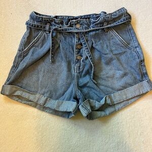 Hollister Denim Blue Women's paper bag Shorts size 9 waist 29